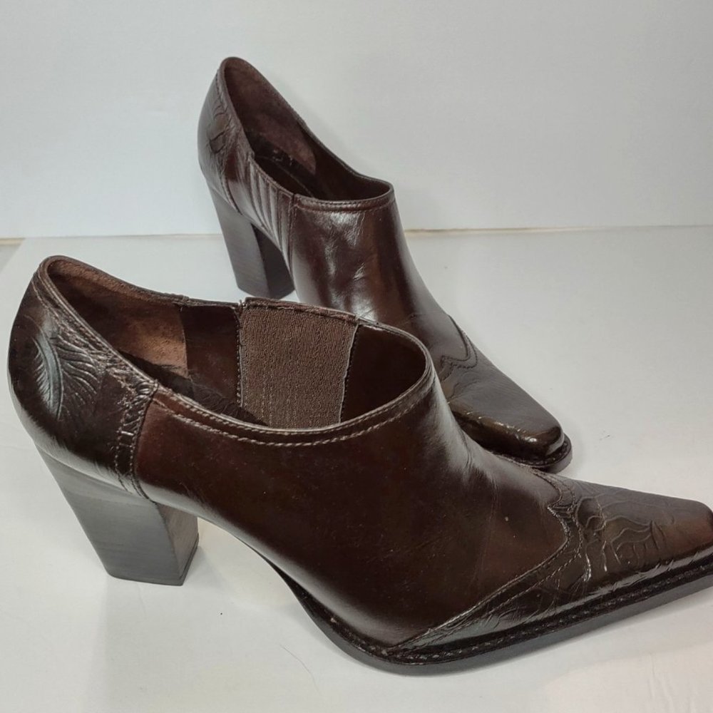 Antonio Melani Women's Grady Block Heel Western Ankle Boot Brown Size 8
